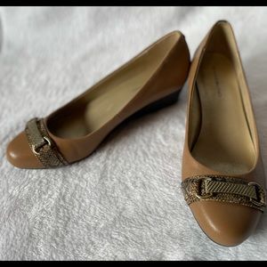 Bandolino Nude Leather Wedges